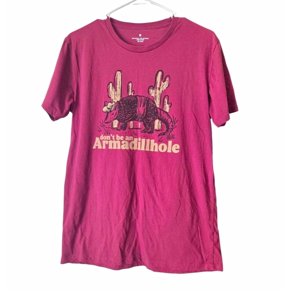 Womens Burgundy Armadillo Humor Graphic T-Shirt M Crew Neck Short Sleeve